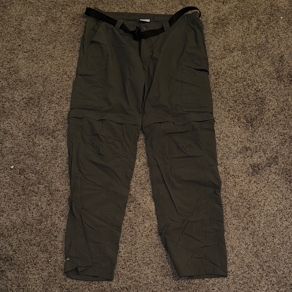 Columbia Men's charcoal Cargo Pants, zip off into shorts